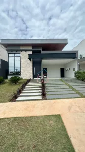 Casa de Condomínio com 3 Quartos à venda, 190m² no Petrópolis, Várzea Grande