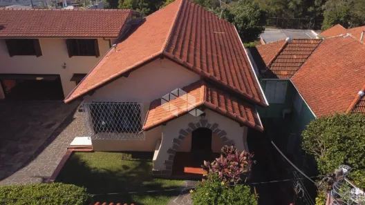 Casa com 5 Quartos à venda, 370m² no Medianeira, Porto Alegre