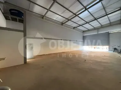 Galpão/Depósito/Armazém para alugar, 220m² no Santa Mônica, Uberlândia