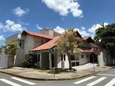Casa com 4 Quartos para alugar, 200m² no Centro, Jaraguá do Sul