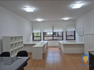 Sala Comercial para alugar, 41m² no Jardim Lambreta, Cotia