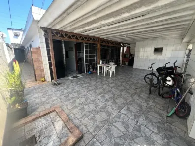 Casa com 5 Quartos à venda, 250m² no Rádio Clube, Santos