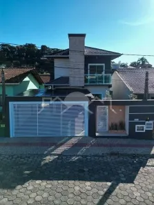 Casa com 3 Quartos à venda, 150m² no Parque Guarani, Joinville