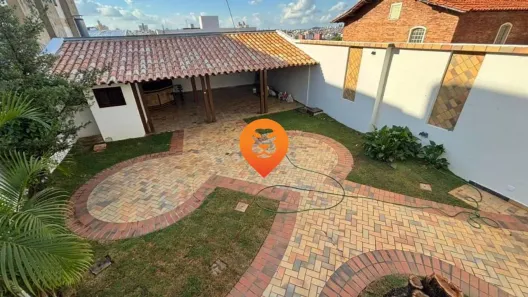 Imóvel Comercial com 8 Quartos para alugar, 640m² no Santa Tereza, Belo Horizonte