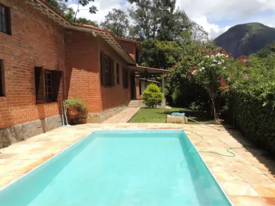 Casa com 4 Quartos à venda, 1500m² no Itaipava, Petrópolis