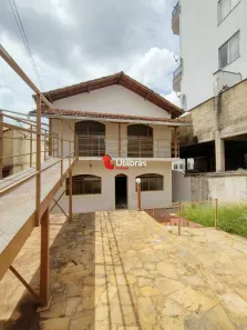 Casa com 6 Quartos à venda, 331m² no Sagrada Família, Belo Horizonte