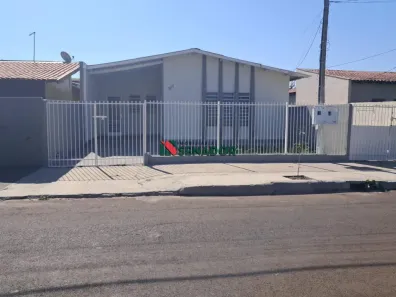 Casa com 3 Quartos para alugar, 100m² no Jardim Morumbi, Londrina