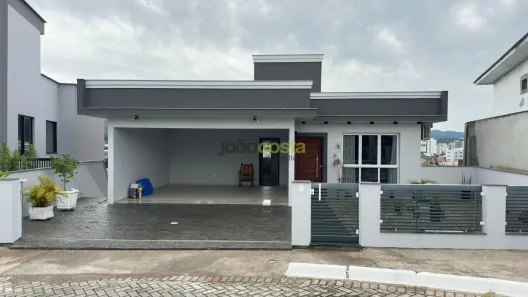 Casa com 3 Quartos para alugar, 182m² no Passa Vinte, Palhoça