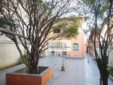 Sobrado com 4 Quartos à venda, 212m² no Parque Santo Antônio, Taubaté