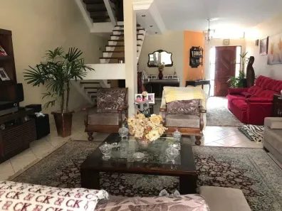 Sobrado com 3 Quartos à venda, 250m² no Jardim Utinga, Santo André