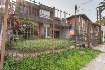 Casa com 4 Quartos à venda, 216m² no Vila Assunção, Porto Alegre