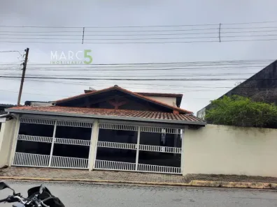 Casa com 3 Quartos à venda, 243m² no CENTRO, Igaratá