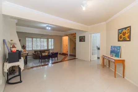 Casa com 4 Quartos à venda, 317m² no Jardim Itu, Porto Alegre