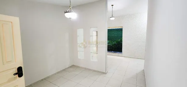 Casa com 5 Quartos à venda, 240m² no Candelária, Natal