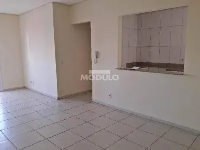 Apartamento com 3 Quartos para alugar, 87m² no Saraiva, Uberlândia