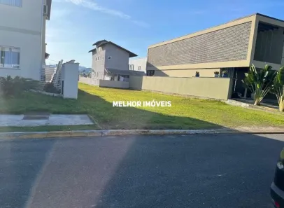 Lote/Terreno à venda, 623m² no Santa Regina, Camboriú