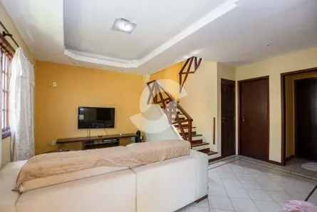 Casa com 3 Quartos à venda, 195m² no Piratininga, Niterói
