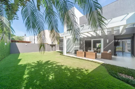 Casa de Condomínio com 3 Quartos à venda, 258m² no Hípica, Porto Alegre