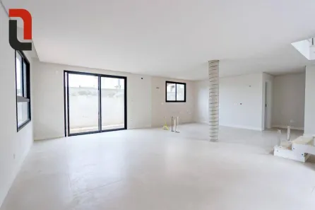 Casa de Condomínio com 3 Quartos à venda, 177m² no Mercês, Curitiba