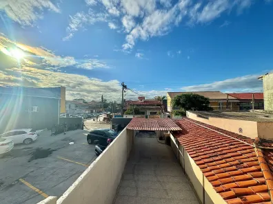 Casa com 2 Quartos para alugar, 100m² no Jardim Flamboyant, Cabo Frio