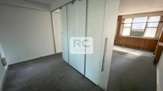 Sala Comercial à venda, 34m² no Lourdes, Belo Horizonte