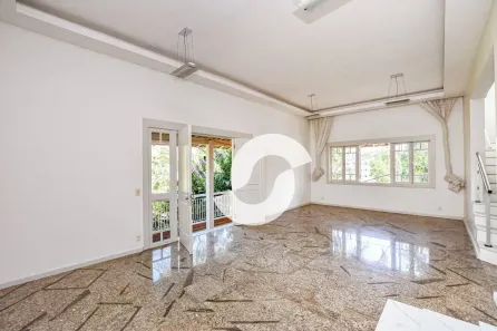 Casa de Condomínio com 4 Quartos à venda, 600m² no Maceió, Niterói
