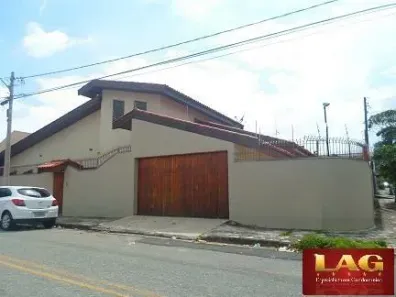 Casa com 3 Quartos para alugar, 203m² no Jardim São Paulo, Sorocaba