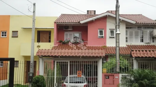Casa com 3 Quartos à venda, 140m² no Espírito Santo, Porto Alegre