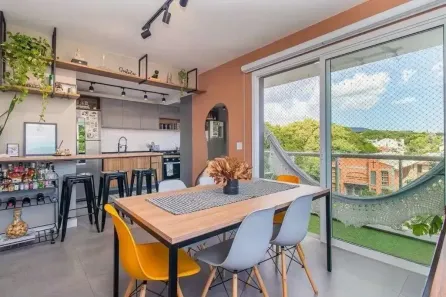 Apartamento com 2 Quartos à venda, 68m² no Vila Ipiranga, Porto Alegre
