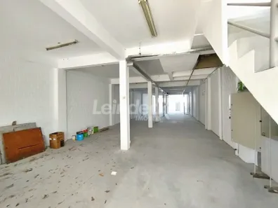 Sala Comercial para alugar, 400m² no São João, Porto Alegre