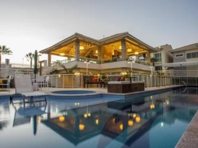 Sobrado com 3 Quartos à venda, 185m² no Praia do Futuro II, Fortaleza