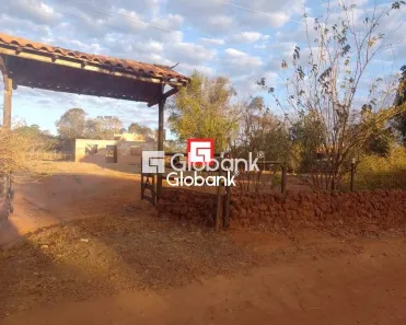 Fazenda/Sítio com 2 Quartos à venda, 2750m² no Área Rural de Montes Claros, Montes Claros