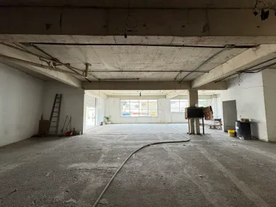 Prédio Comercial para alugar, 2250m² no Freguesia (Jacarepaguá), Rio de Janeiro