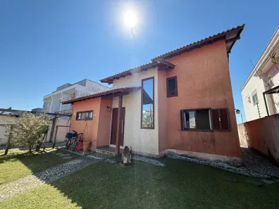 Casa com 3 Quartos à venda, 113m² no Campeche, Florianópolis