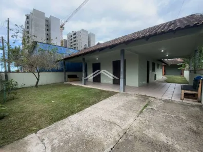 Casa com 3 Quartos para alugar, 158m² no Continental, Itapoá