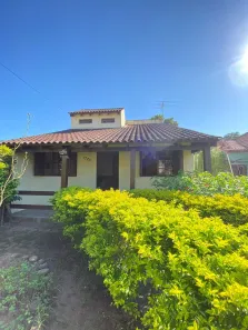 Casa com 2 Quartos à venda, 189m² no Vila Nova, Porto Alegre