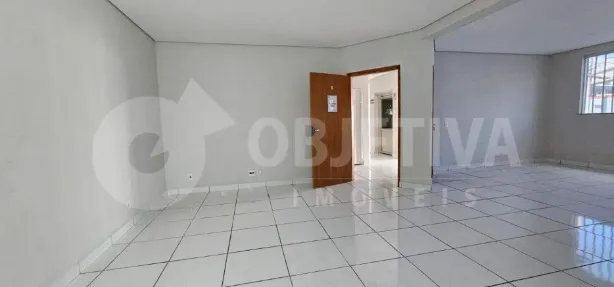 Sala Comercial para alugar, 23m² no Vigilato Pereira, Uberlândia