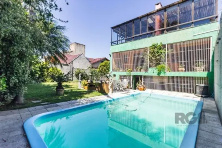 Casa com 4 Quartos à venda, 335m² no Jardim São Pedro, Porto Alegre