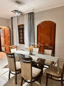 Casa com 3 Quartos à venda, 200m² no Parque Alexandre, Cotia