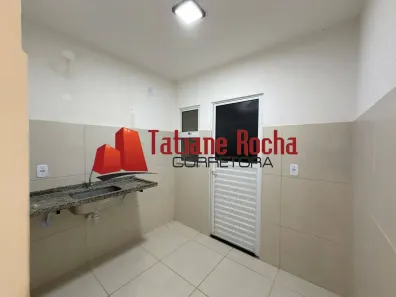 Casa de Condomínio com 2 Quartos para alugar, 10m² no Papagaio, Feira de Santana