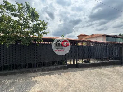 Casa com 5 Quartos à venda, 162m² no Santa Amélia, Belo Horizonte