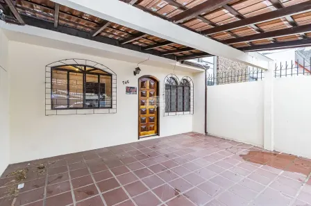 Casa com 2 Quartos à venda, 79m² no Jardim das Américas, Curitiba