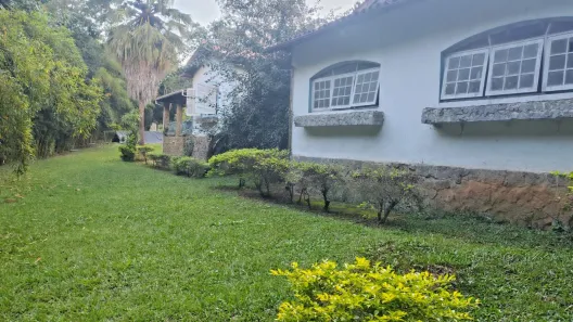 Fazenda/Sítio com 4 Quartos à venda, 9500m² no , Carmo de Minas