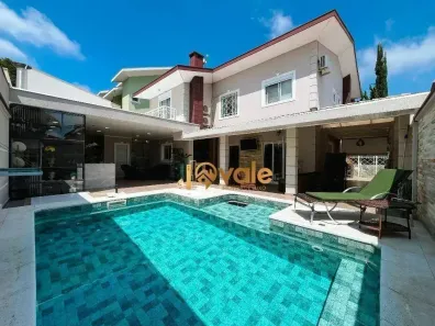 Casa de Condomínio com 3 Quartos à venda, 258m² no Vila Zezé, Jacareí