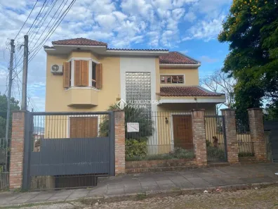 Casa com 3 Quartos à venda, 330m² no Santo Antônio, Porto Alegre