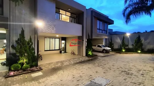 Casa de Condomínio com 3 Quartos à venda, 145m² no Central Parque, Contagem