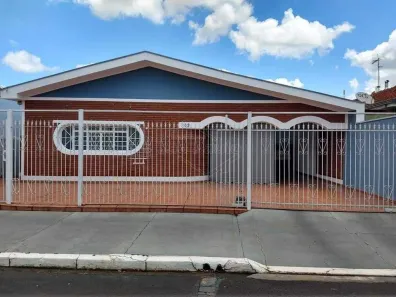 Casa com 3 Quartos à venda, 217m² no Jardim Floridiana (Vila Xavier), Araraquara