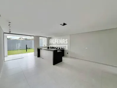 Casa com 3 Quartos à venda, 173m² no Três Barras, Contagem