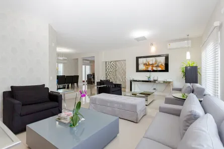 Casa de Condomínio com 3 Quartos à venda, 450m² no Santa Felicidade, Curitiba