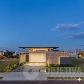 Casa de Condomínio com 3 Quartos à venda, 205m² no Laranjeiras, Uberlândia